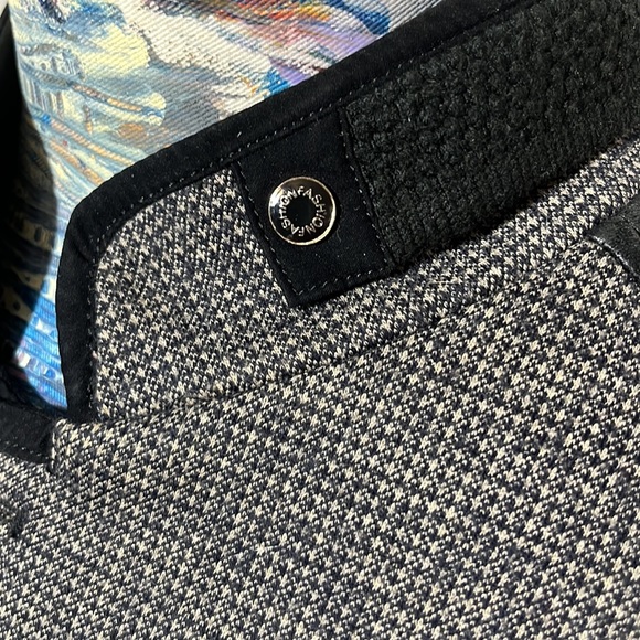 New Clothing World. Large Jacket. - Picture 3 of 16